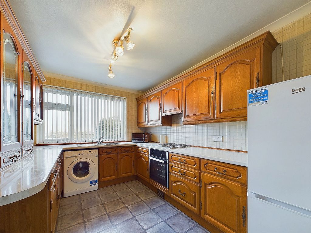 Property photo 2 of 9 3877644