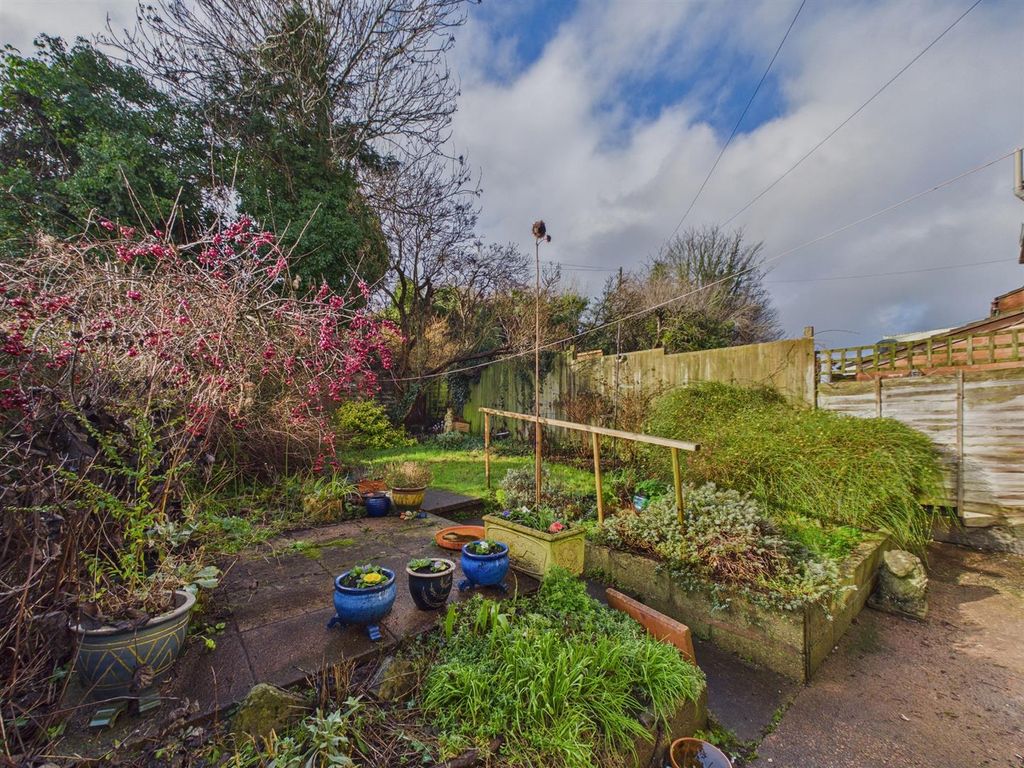 Property photo 2 of 34 Cam03972G0-Pr0242-Still026.Jpg