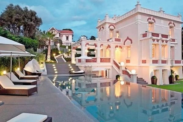 Property photo 1 of 3