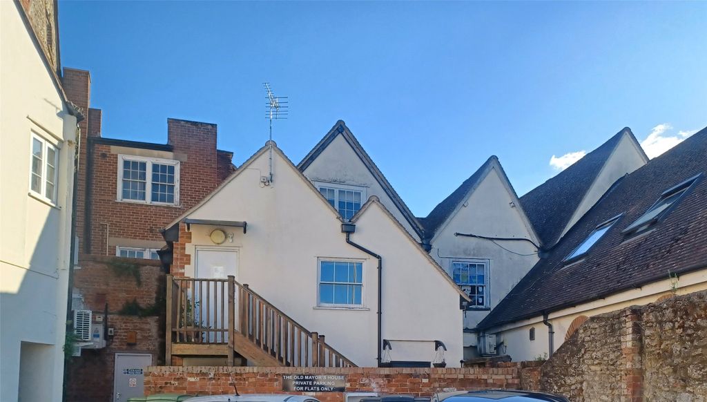 Property photo 1 of 8 Front