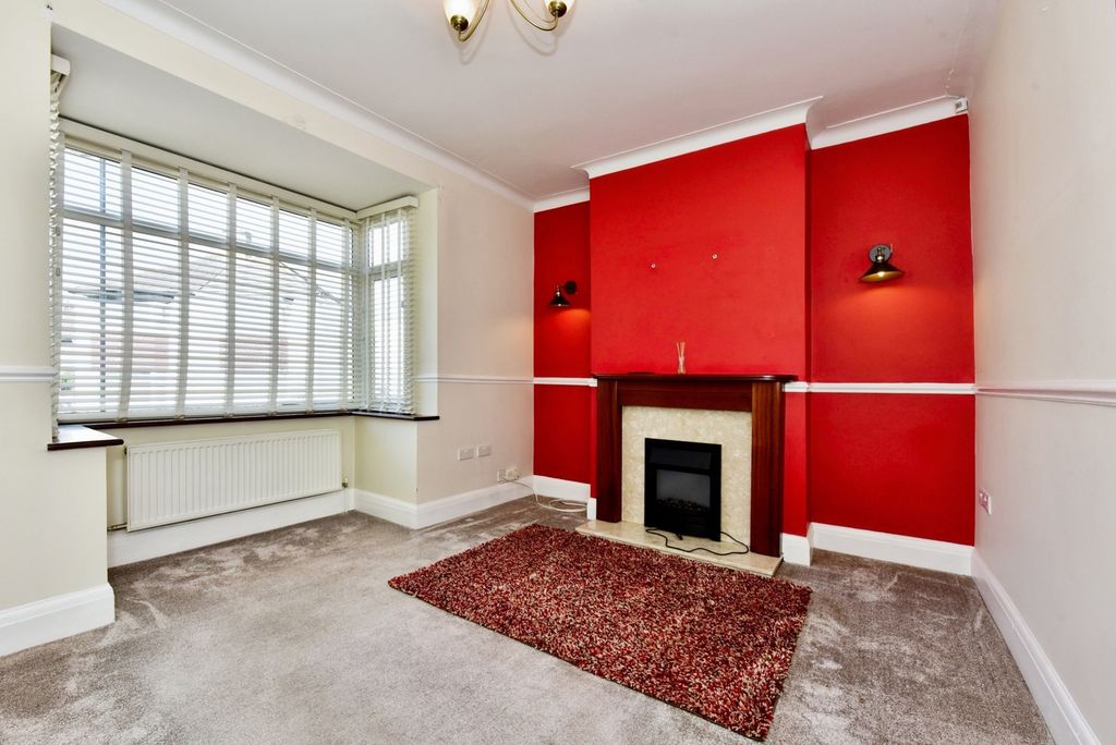 Property photo 3 of 20 Pbox-Img.Jpg