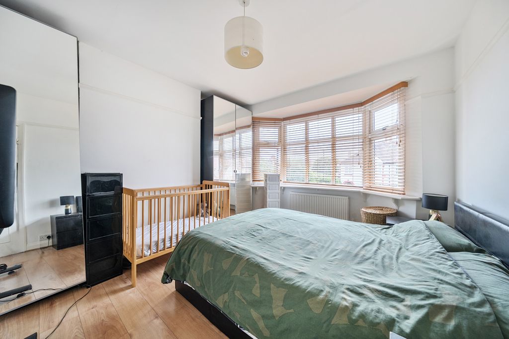 Property photo 3 of 13 Bedroom