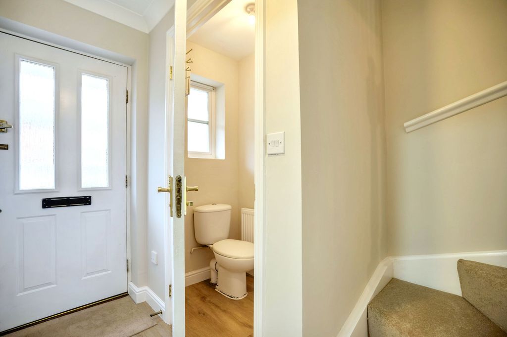 Property photo 3 of 9