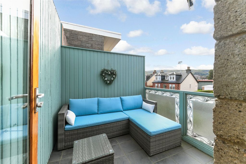 Property photo 3 of 20 Balcony