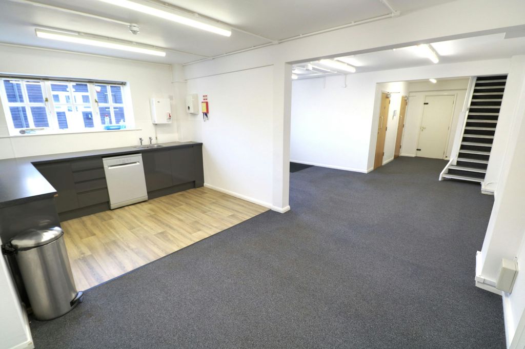 Property photo 3 of 5 Kitchen And Reception.Jpg