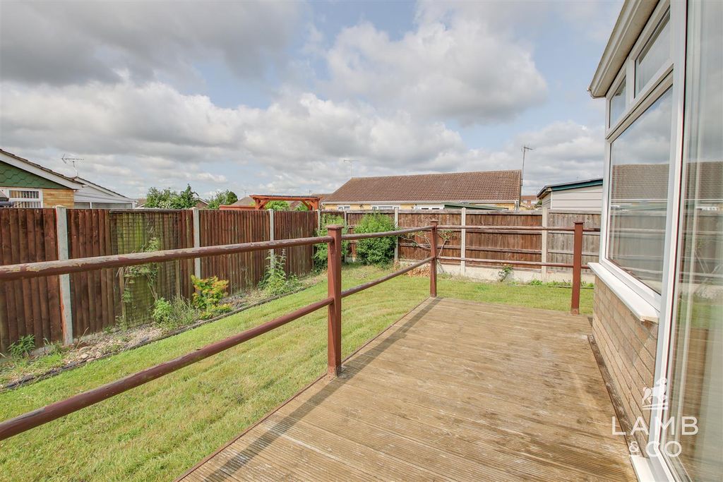Property photo 3 of 12