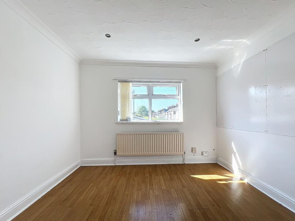Property photo 3 of 15 Bedroom Two