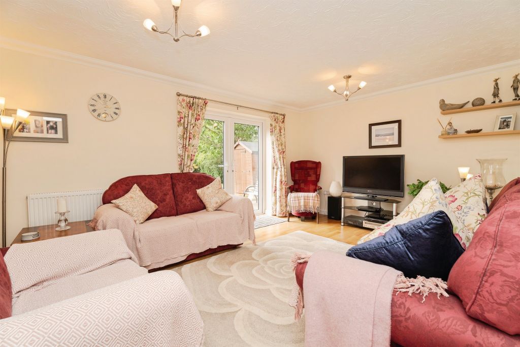 Property photo 2 of 17