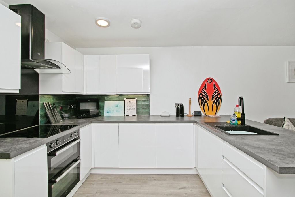 Property photo 3 of 26 Kitchen Area