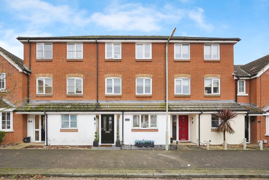 Property photo 1 of 27 Front External