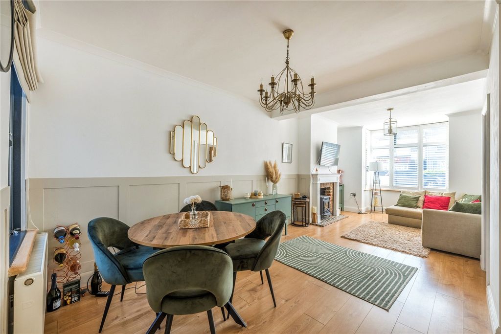 Property photo 3 of 19 Picture No. 04