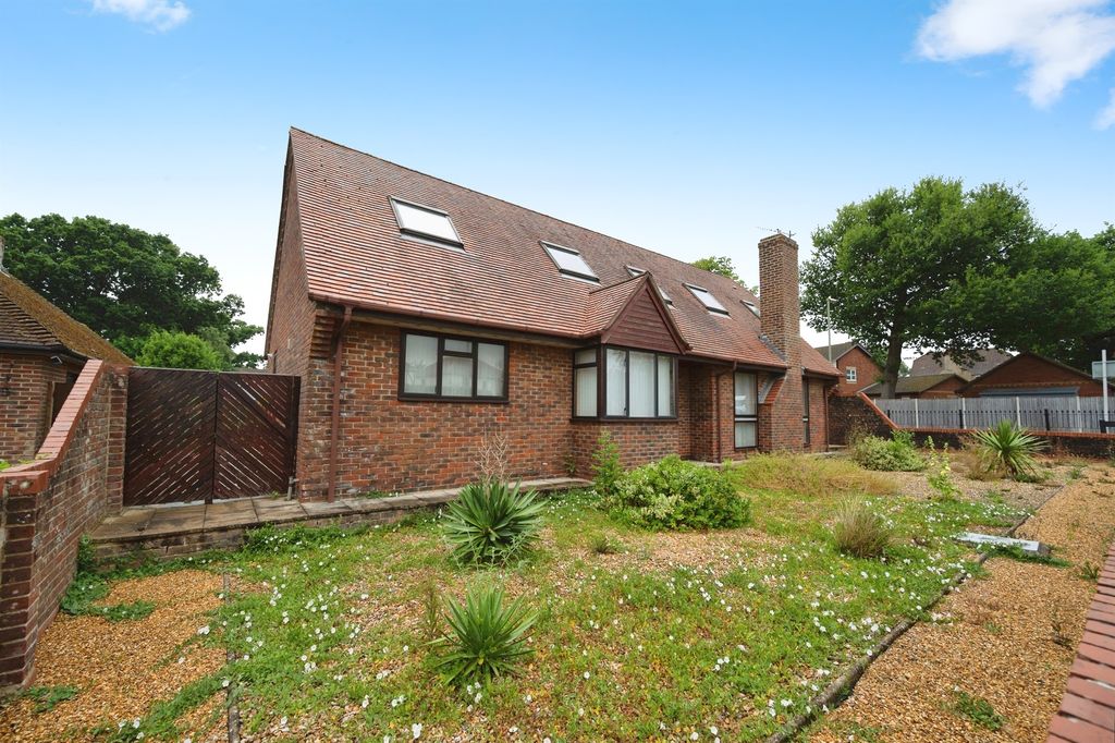 Property photo 1 of 18