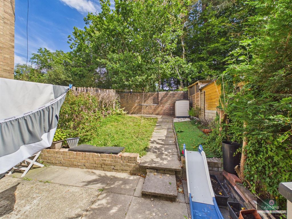 Property photo 3 of 10 Cam02067G0-Pr0383-Still002.Jpg