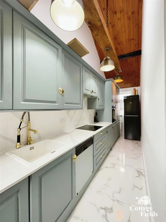 Property photo 2 of 9 Bfac1Fd9-8d93A3A4-0A7F-4ee4-Bc27-89B41Afaeec9.Jpeg
