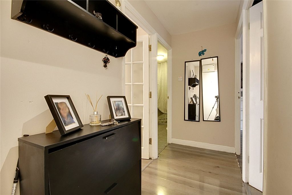 Property photo 2 of 13 Picture No. 12