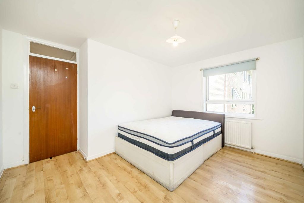 Property photo 3 of 3