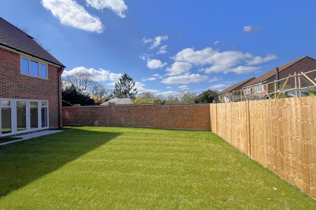 Property photo 3 of 14