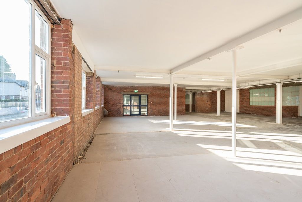 Property photo 3 of 6 Burleyhillaug22203.Jpg