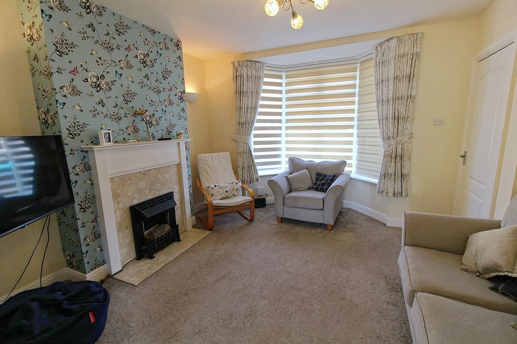 Property photo 3 of 22