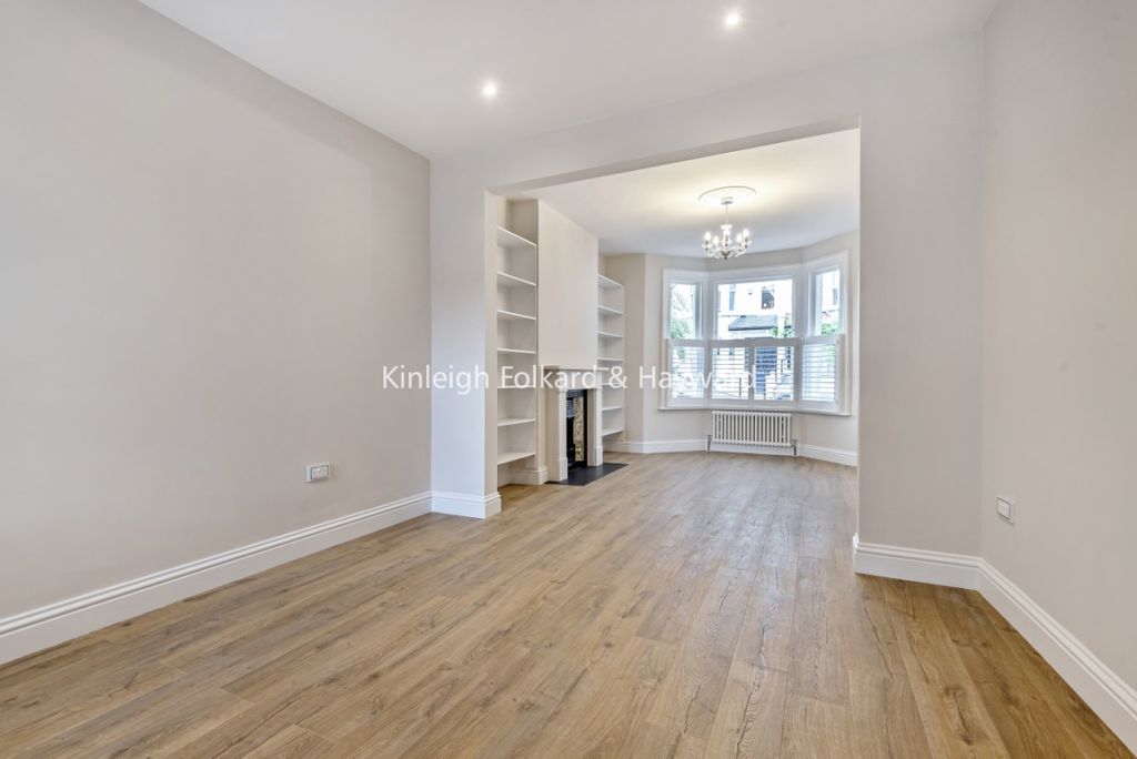 Property photo 1 of 16 37Cce20d-858d-46Fe-A