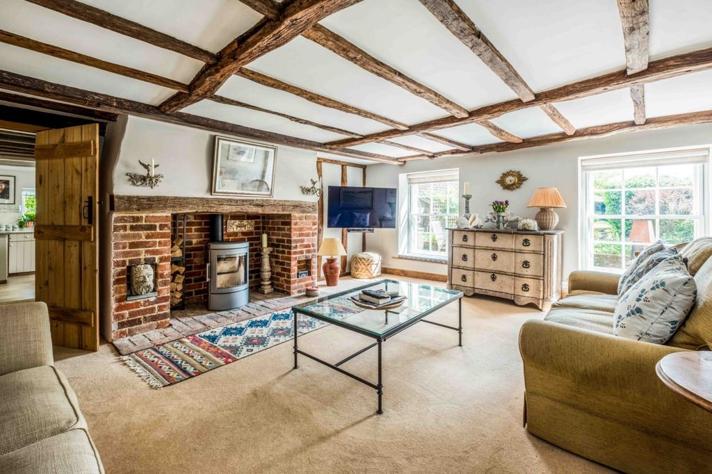 Property photo 3 of 17 Sitting Room