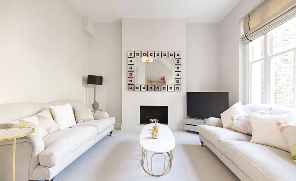 Property photo 1 of 4 Reception