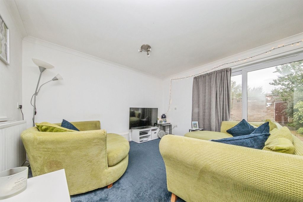 Property photo 3 of 17