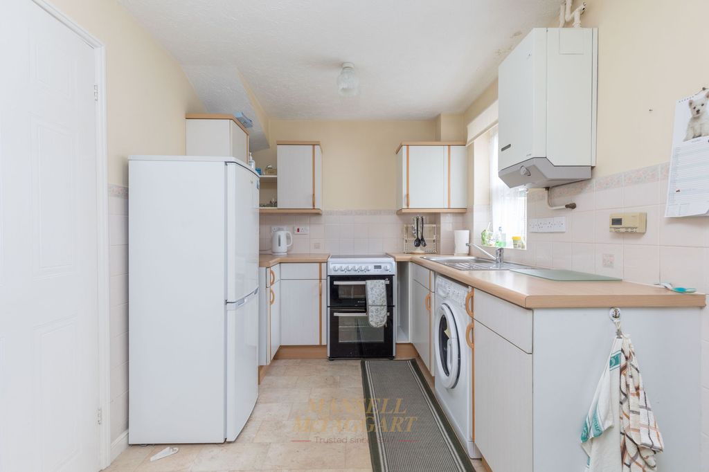 Property photo 2 of 16