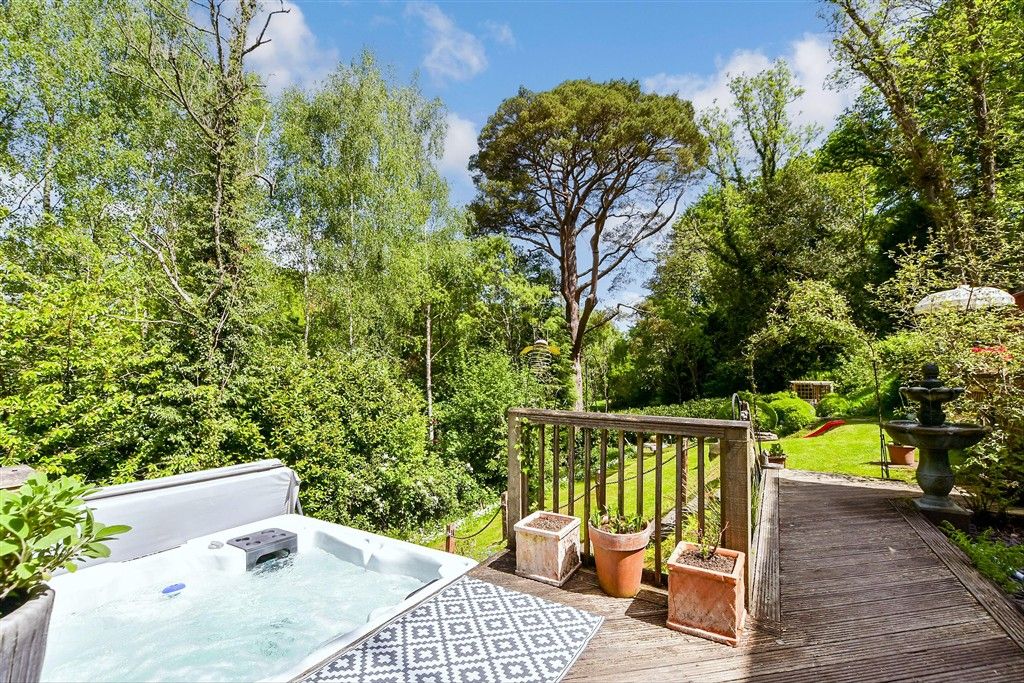 Property photo 3 of 14 External Feature