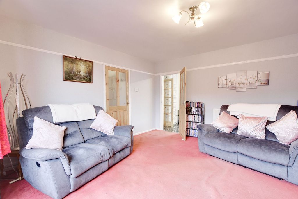 Property photo 3 of 21