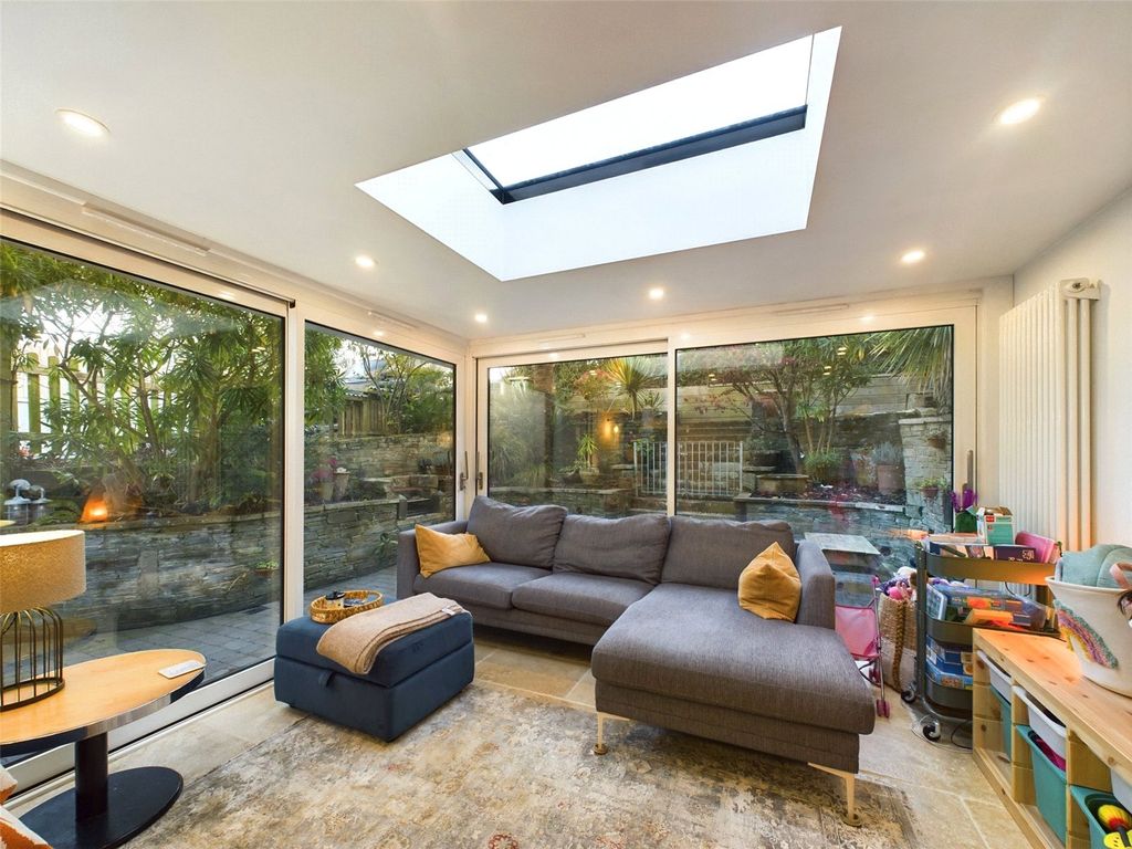 Property photo 3 of 16 Picture No. 04