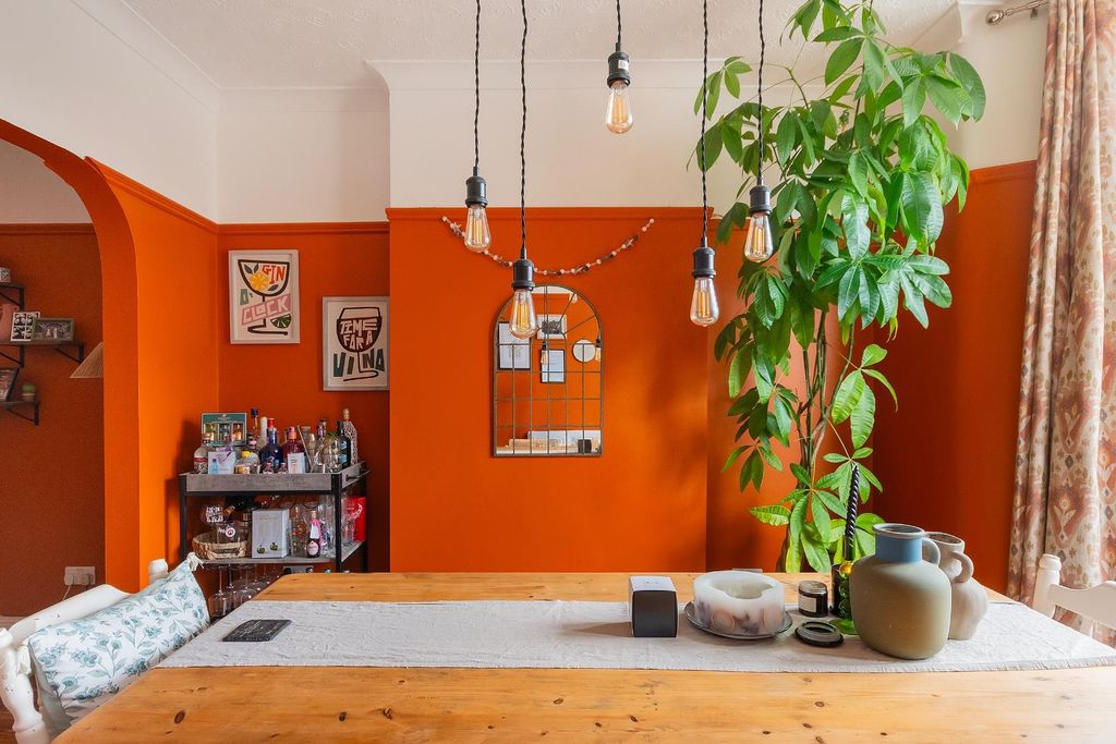 Property photo 3 of 30 0N1Qskd - Reception G.Jpg