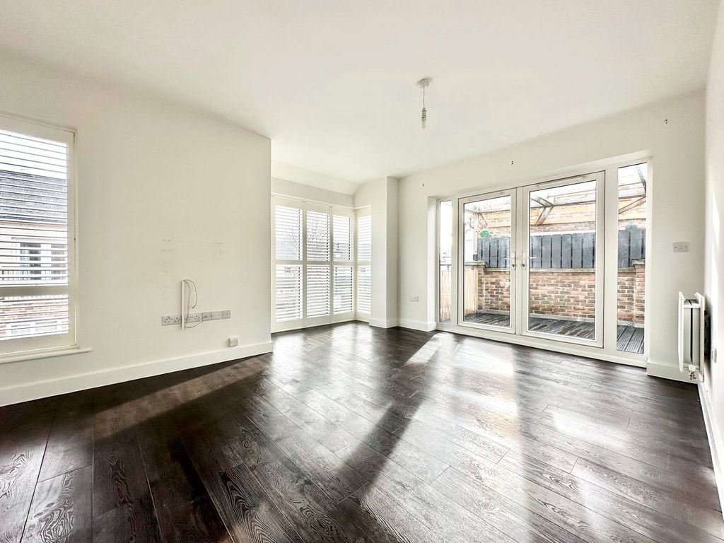 Property photo 2 of 15 Living Room