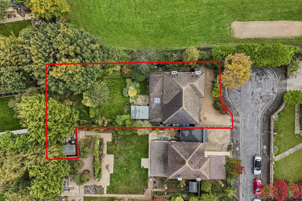 Property photo 2 of 46