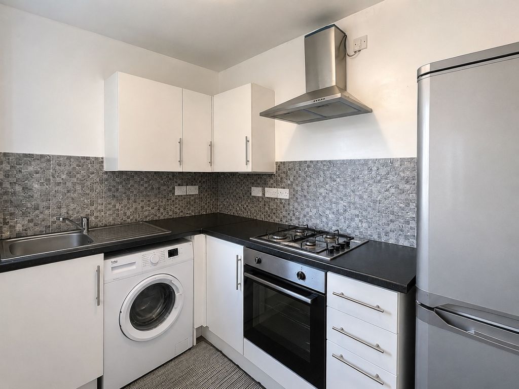 Property photo 3 of 8 5034895