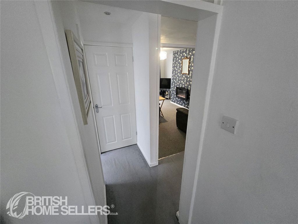 Property photo 2 of 17 Picture No. 11