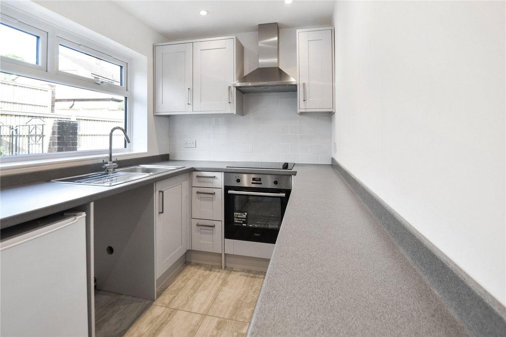 Property photo 3 of 13 Kitchen