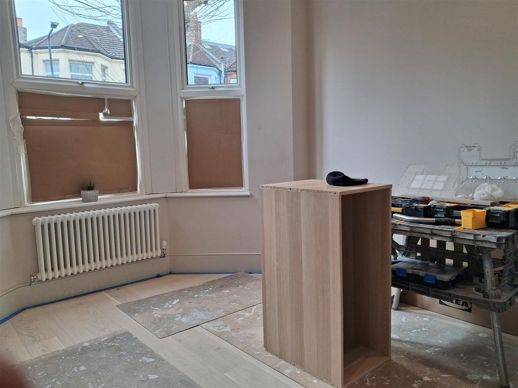 Property photo 3 of 8 Bedroom