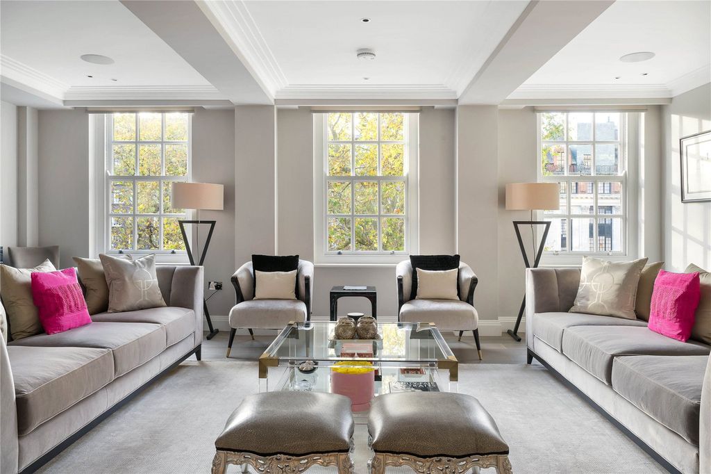 Property photo 1 of 17 Reception Room