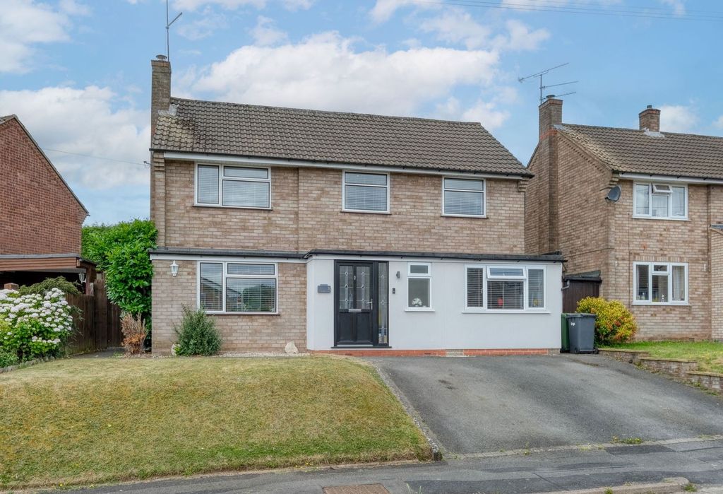 Property photo 1 of 28
