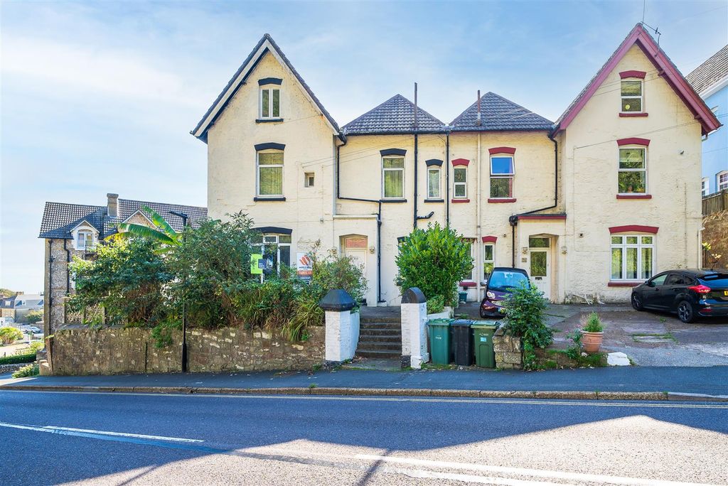 Property photo 2 of 4