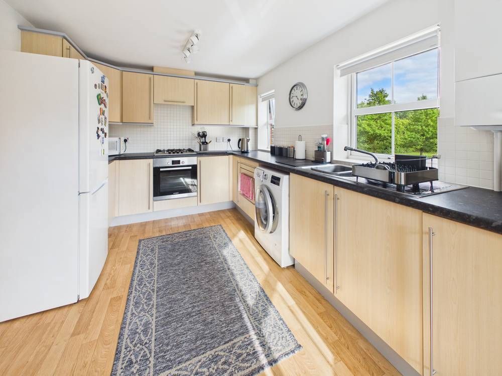 Property photo 2 of 14 Giraffe360-Still024