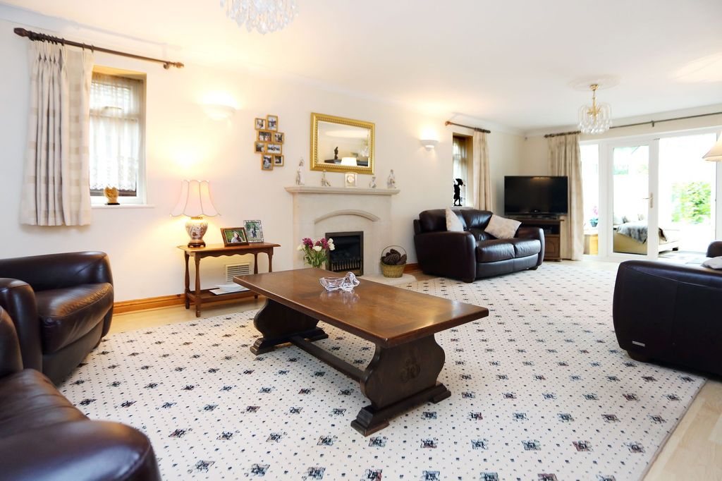 Property photo 3 of 14