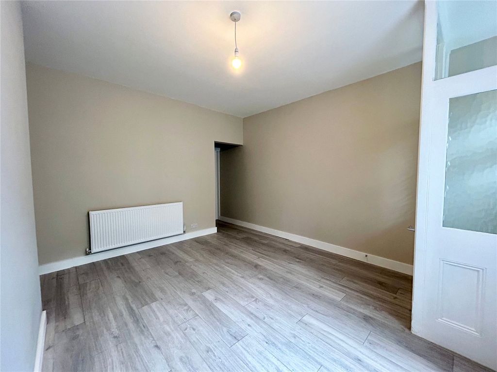 Property photo 2 of 10 Living Room