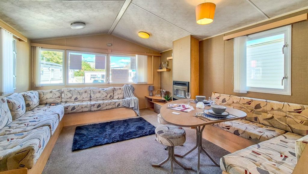 Property photo 3 of 20 Untitled 5