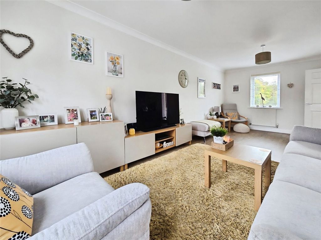 Property photo 3 of 17 Picture No. 09