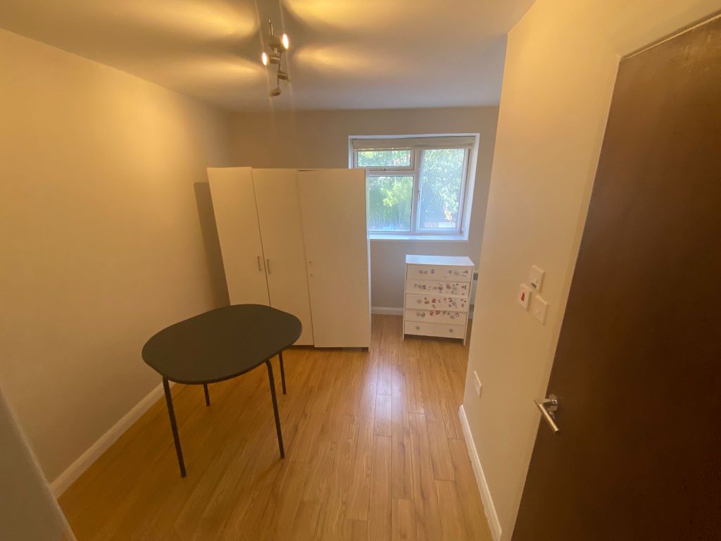 Property photo 3 of 5