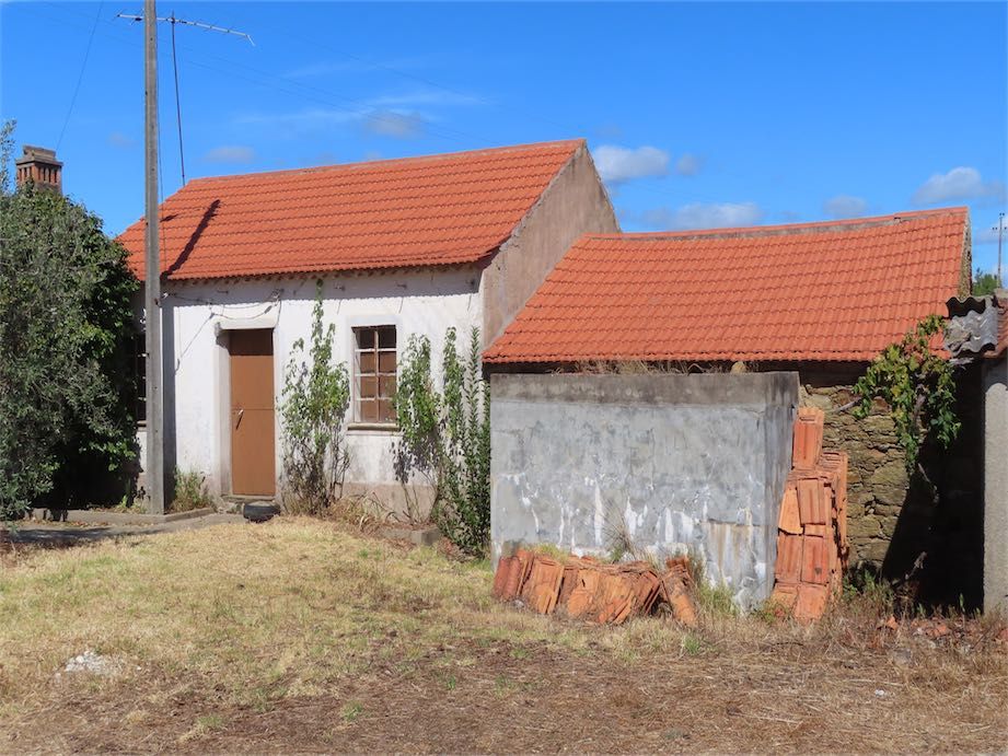 Property photo 2 of 49