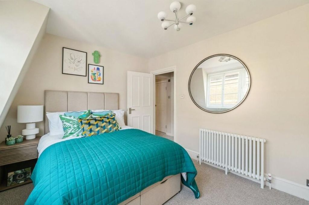 Property photo 3 of 11 4554724