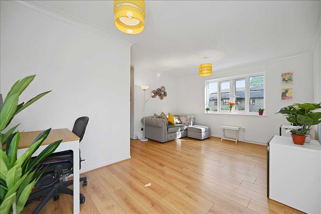 Property photo 3 of 9